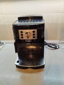 Prodám kávovar DeLonghi Magnifica S