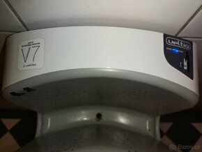 Automatický sušák rukou WC