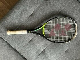 Prodám tenisovou raketu Zn. Yonex, + Yonex Bag