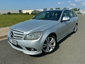 MERCEDES-BENZ C320 CDI AMG //2008 NAVIGACE XENONY TAŽNÉ