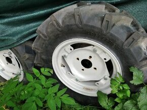 Trelleborg pneumatiky s disky 250/80R16 prodám, vyměním 4ks.