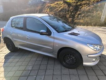 Peugeot 206 1.1 benzín, 44 kW - dobrý stav