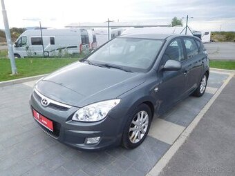 Hyundai i30 1.6 CRDi Style, 85 kW, Aut. Klima