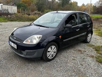 Ford Fiesta 1.3i, r.2006, původ ČR serviska