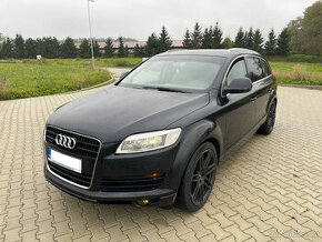 AUDI Q7 4.2FSi QUATTRO - 6 MÍST