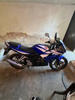 Honda cbr 125r