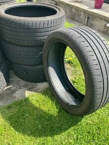 Letní pneu 225/40R19 93Y