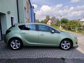 Opel Astra - 1