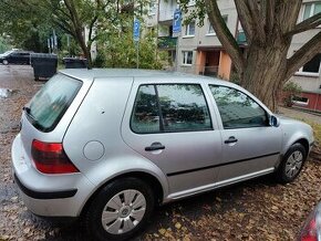 Golf 4 1,6 benzín