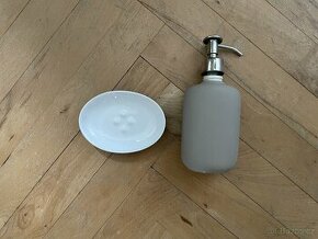 Dávkovač na mýdlo a mýdlenka Ikea