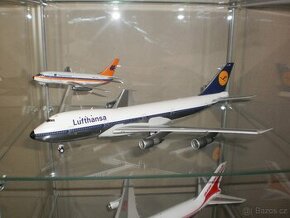 Kovové modely dopravních letadel 1:200 Boeing 747 a další