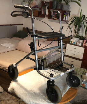 Čtyřkolové chodítko IDEAL ROLLATOR, (PRODÁNO)