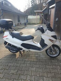 Prodám skútr piaggio X evo 400