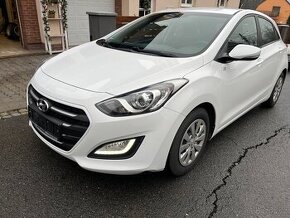 Hyundai i30 1.4i 73 kw benzín 2016