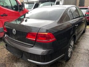 Vůz na náhradní díly VW Passat B7 sedan 2012 BWS NHZ LC8Z