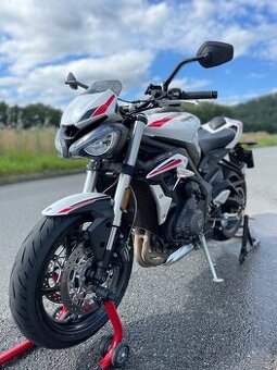 Triumph Street Triple S 675