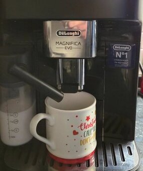 Automatický kávovar DeLonghi Magnifica Evo ECAM