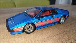 Lotus Esprit Turbo ESSEX - 1:18 AutoArt