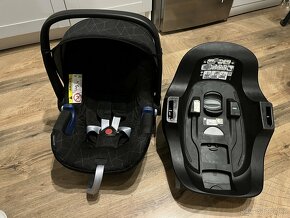 Dětská autosedačka Britax Baby-safe2 i-SIZE se základnou