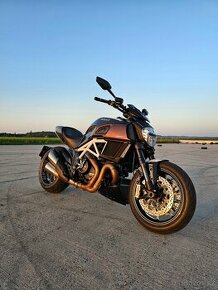 Ducati Diavel Carbon 2016