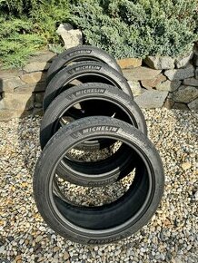 Pneumatiky MICHELIN PILOT SPORT 4 245/40 ZR18