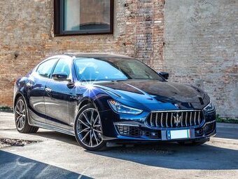 Koupím Maserati Ghibli 3.0 V6 - pouze benzínové