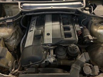 Motor bmw m52b25tu