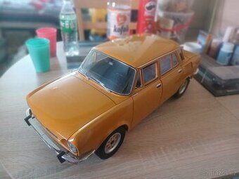 Skoda 100L 1:8 deagostini