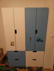 skříně IKEA Stuva