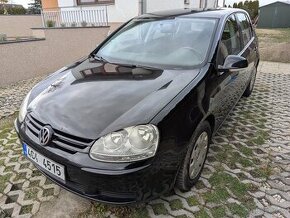 Volkswagen golf 5 - 1.4 benzín TAŽNĚ