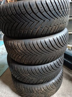 celoroční pneu LingLong 215/55 R17