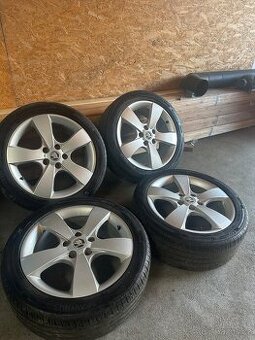 ALU Kola ŠKODA 5x112 R17 PEGASUS Letní pneu 225/45/17