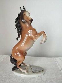 Royal dux porcelánová soška kôň