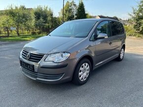 VW Touran 1.9TDI 66kW 2008 - 7 MÍST