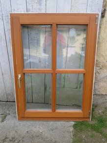 1 kus - Dřevěné okno 94 x 127 cm