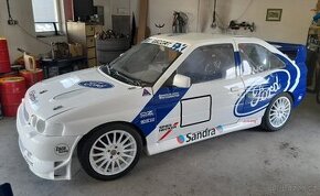 Ford Escort RS2000 Závodní replika