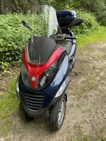 Piaggio MP3 RL 400