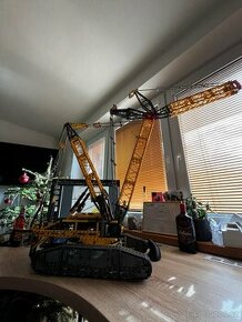 LEGO Pásový jeřáb Liebherr LR 13000