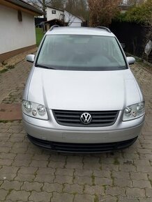 Volkswagen Touran 1.6 FSI - 1