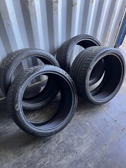 Letní sada Michelin Pilot Sport 4s 265/35R21 a 295/30R21