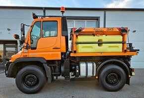 UNIMOG sypač