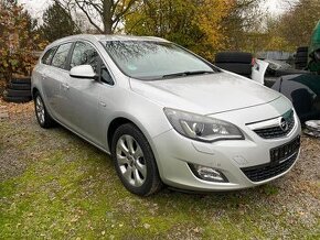 Opel Astra Sport Tourer 1.7 CDTI, 96 kW, r. 2012, nová STK - 1