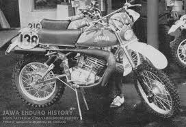 Kupim motor jawa sutazna