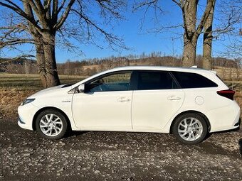 Toyota Auris hybrid