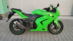 Kawasaki Ninja 250R A2