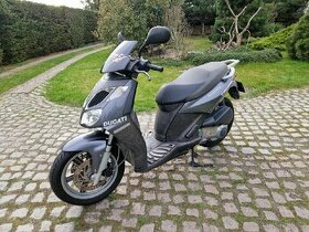 Aprilia Sportcity 250