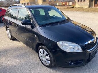 Škoda Fabia 2 1,4 MPi 63 kw combi.Tažné,klima. - 1