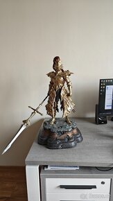 Dark Souls - Dragon Slayer Ornstein Statue