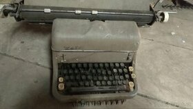 starý psací stroj