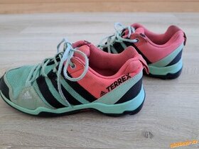 Trekingová / vycházková obuv adidas